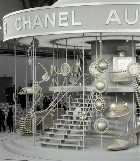 chanel chance carousel